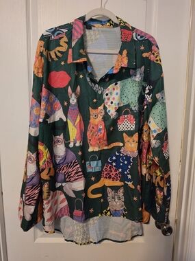 Cat Print Green Button-Up Shirt for Cat Lovers